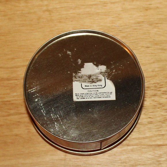 Vintage Santa Candle Tin - Picture 3 of 3